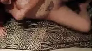 سحاقيات هاردكور يضربن بالقضيب الاصطناعي بقسوة