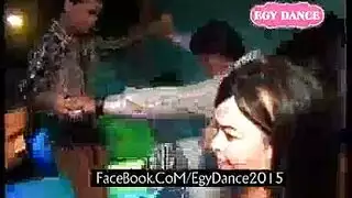 غريب رقص غير محلوق