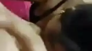 حوريات عربيات يستكشفن أجساد بعضهن