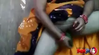 الزي الوطني يُخلع من أجل جنس صعب بقضيب اصطناعي