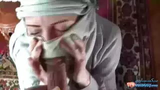 عاهرة محجبة تبلع زب كبير في فيلم عربي إكس إكس إكس