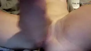 تدفق متواصل في مشهد الثلاثي الصريح هذا