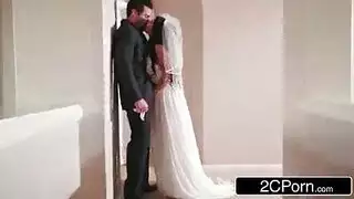 كاميرا ويب إكس إكس إكس: عاهرة تضخ مهبلها منفردة حتى الذروة