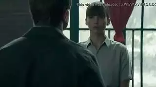 تعليم جنسي جماعي: المعلم يقدم عرض نيك صريح