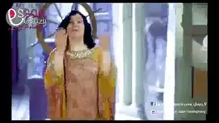الراقصة المثيرة برديس تقدم أداءً إباحيًا عنيفًا بهزّات الورك المثيرة