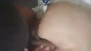 فتاتان أفريقيتان حبليات في فعل صريح