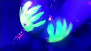 جنون أوجي شرجي بين الأعراق: تجميع إباحي