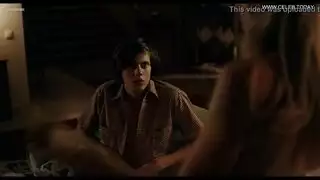 شقراء مثير تمص وتشرب المني في غرفة مظلمة إكس إكس إكس