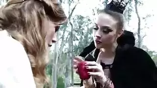 الهرة قلص ناضجة في تحول جنسى شهوانية