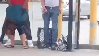 جنس عام خام: أمريكي يهيمن في المحطة