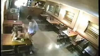 إباحية في مكان عام: جلسة نيك في المقهى بكاميرة تجسس