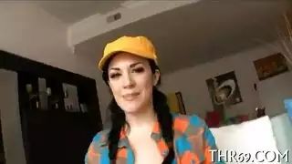 مثليات مراهقات في علاقة ثلاثية
