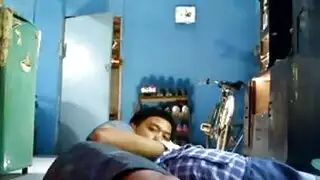 تنيك نفسها وتقذف الشوية كتير