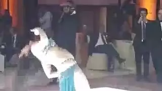 حمار رقص كس إلى الفم