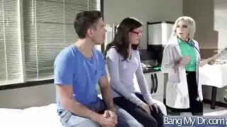 فتاة القضيب الكبير دائمًا مستعدة للشرج