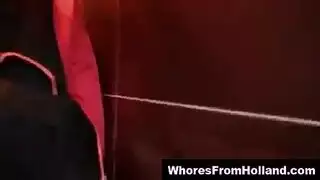 غاضب مثليه طوق