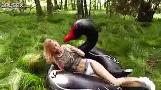 جنس دون وقاية مع غرباء: حفلة خارجية تتحول لمهرجان جنس مجهول