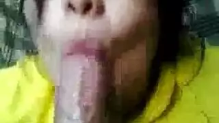 نساء مكتنزات يئن في مشاهد جنسية جماعية شديدة