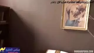 تمديد فتحة مرعبة: زب وحشي في بيت مسكون