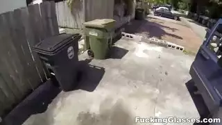 فرج صديقتي يُحشى بقضيبين