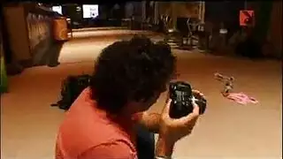 جنس وحشي في الحديقة: مراهقات تمص وتُملأ بالسائل المنوي خارجاً