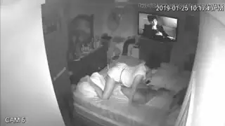 فيلم سكس عربي منزلي: صراخ شغف ورعشة نشوة مع نزول السائل