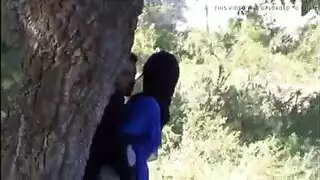 تدليك جنسي يؤدي إلى جماع عنيف وإنزال داخل المهبل