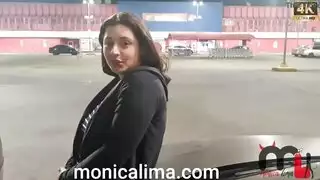 وسيم السوبرماركت أظهر عضوه الضخم ومارس الجنس معي بقوة في المركبة