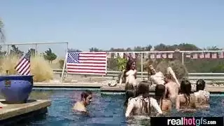 مص و فتح كس: حركة إيلاج مزدوج