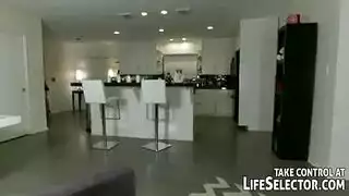 مشهد سحاقي مثير: إلسا جان وجيل كاسيدي تتبادلان القبلات الرطبة