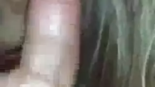 الفتاة الساذجة تتحول إلى دمية جنسية بسبب الأفلام الإباحية