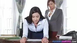 الجائزة الكبرى: أن يتم تناكها بقسوة