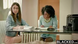 أفلام جنسية بقضيب أسود ضخم مع كس مراهقة صغير