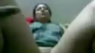 يصور هو وامه