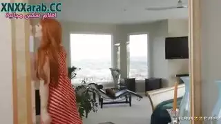 ثلاثية سحاقية مثيرة بين الزوجة الشابة والابنة الشقراء