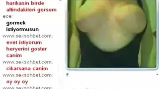 أوضاع كاميرا تركية هاوية مع عدة أعضاء ذكورية