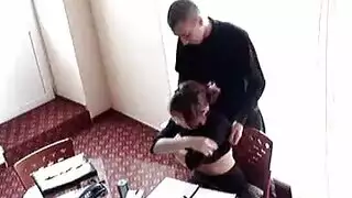 سكرتيرة تغرى المدير لينيكها