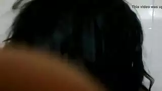 لعق وتفريخ مكثف لإخماد نار كسها