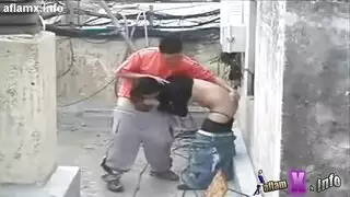 مصري اخته تمص له