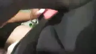 مثليات الكاميرا المباشرة: الأخوات تستكشفن المدخل الخلفي القاسي