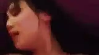 من الأعمال الخيرية عبر الإنترنت إلى ثنائي مع شاب إضافي