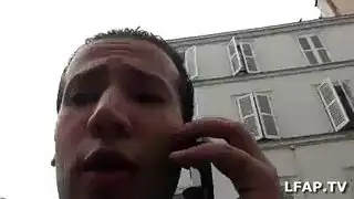 ثلاثية مثليه إباحية: مراهقة تتعرض لهجوم مزدوج وهي ترتدي فساتين صيفية
