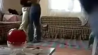نيك خلفي تتوجع من الالم