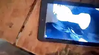 عاهرة مفلسة في فستان شبكة الصيد تختنق بقضيب أسود كبير نكاح هاردكور