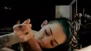 فحل أسمر يتلقى صفعة قاسية من فتاة ثرية مدللة