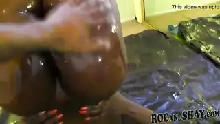 جدها ينيكها في الطيز