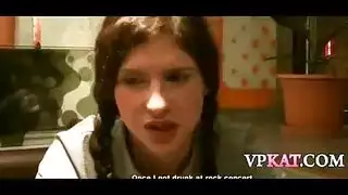 جلسة شرجية مكثفة مع تدليك مستمر للبظر حتى تبلغ النشوة