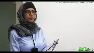 فتاة مثيرة تتوسل للقضيب على أنبوب أفلام للكبار مجاني