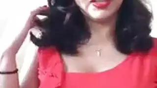 يائسة لشحن الرصيد، تعرض فرجها مقابل المال