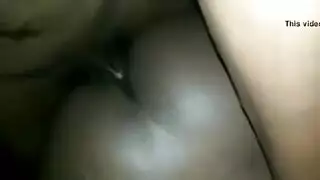 القضيب الأسود يسيطر ويحصل على حلق طماع بعد جنس عنيف